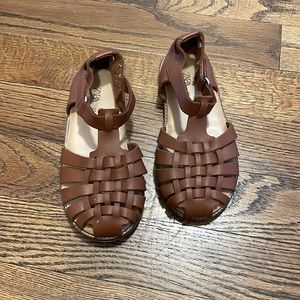Zara girls sandals, lights worn in excellent condition!